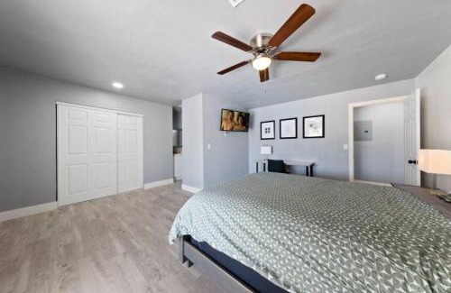 Paradise House | Elevated PickleBall Retreat