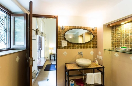 Nizamuddin East Bed & Breakfast | Eleven