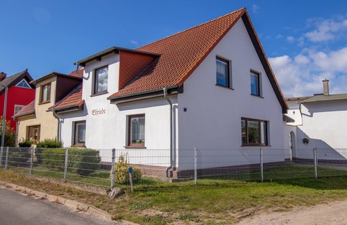 Spandowerhagen House | Elfriede house rental