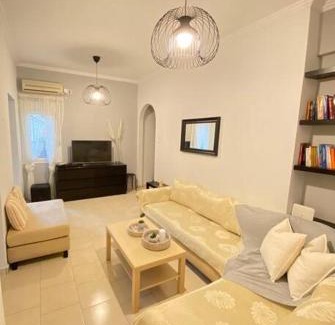 Athens Apartment | Elias' family flat in Plato's Academy