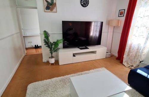 The Wrythe Apartment | Elisha's City Apartment