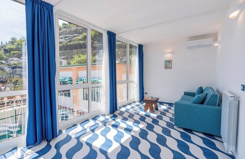 Minori Bed & Breakfast | Elite Luxury Suite