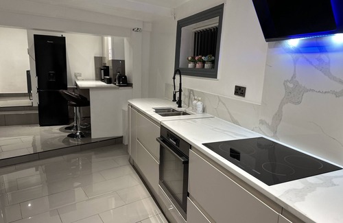 Sheffield Apartment | Eliteelegance Suites 2-bed Apartment in Sheffield