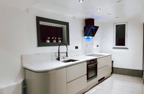 Sheffield Apartment | Eliteelegance Suites 2-bed Apartment in Sheffield
