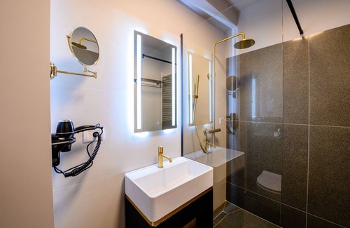 Militari Hotel | ELITTE INN & SUITES