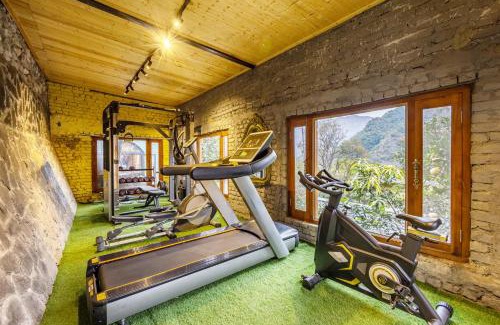 Bhediyana Villa | ELIVAAS Zephyr Sierra - 2 BHK Hillside Retreat With Common Pool, Gym & Restaurant