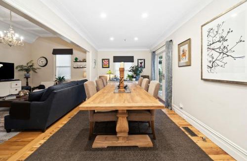 Leura House | Elizabeth