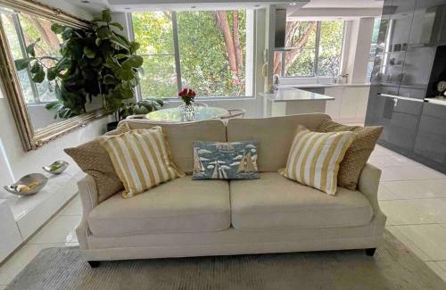 Elizabeth Bay Apartment | Elizabeth Bay Marina Apartment