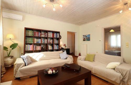 Chlomatiana Villa | Elizabeth Country House - 3BR spacious villa