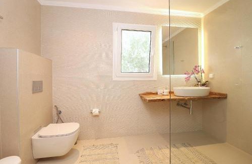 Chlomatiana Villa | Elizabeth Country House - 3BR spacious villa