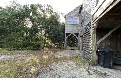 Hatteras House | Elizabeth House 56126