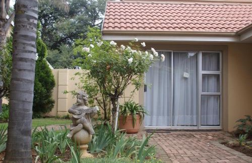 Ekurhuleni House | Elizabeth Lodge