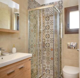 Nea Rodha Apartment | Elizabeth stone house