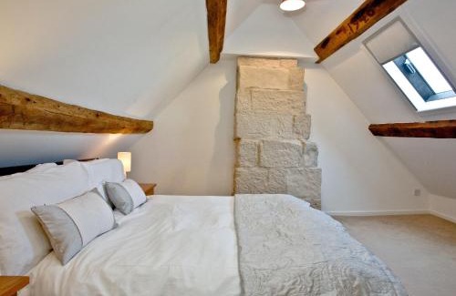Portland House | Elizabethan House