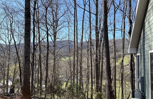 Elizabethton Cabin | Elizabethton cabin in the woods for R&Rn
