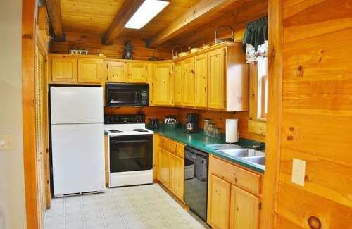 Maggie Valley Cabin | Elk Buck Gift Card Log Cabin, Mountain View, EZ Access, Playground, Firepit,WIFI