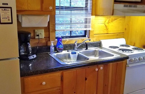 Franklin Cabin | Elk Cabin - 2 Bedroom/1 Bath Vacation Rental