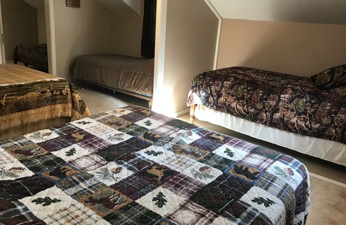 Benezette House | Elk Country, PA Wilds, Camp for Rent in Medix Run