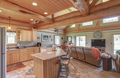 Roubaix Cabin | Elk Creek Retreat | 3 Bed, 1 Bath