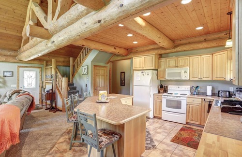 Roubaix Cabin | Elk Creek Retreat | 3 Bed, 1 Bath