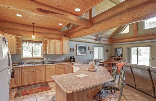 Roubaix Cabin | Elk Creek Retreat | 3 Bed, 1 Bath