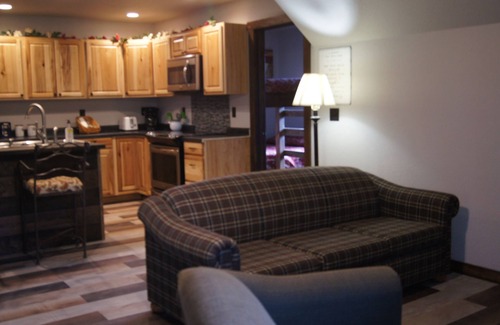 Custer Ski Chalet | Elk Haven Vacation Cabins, Custer SD, The Blue Bird's Nest