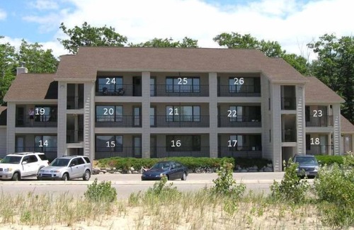 Elk Rapids Condo | ELK RAPIDS/GRAND TRAVERSE BAY CONDO #15
