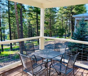 Lakeside House | Elk Ridge Village 401A Cozy Cabin with views of Flathead Lake and the mountains
