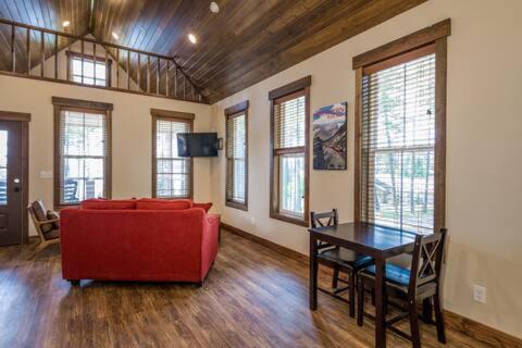 Lakeside House | Elk Ridge Village 401A Cozy Cabin with views of Flathead Lake and the mountains