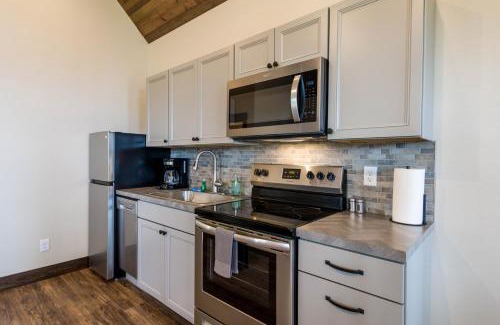 Lakeside House | Elk Ridge Village 401B Cozy Cabin with views of Flathead Lake and the mountains