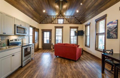 Lakeside House | Elk Ridge Village 401C Cozy Cabin with views of Flathead Lake and the mountains