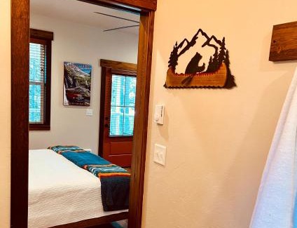 Lakeside House | Elk Ridge Village Cabin 301E Cozy cabin with views of Flathead Lake and the Swan mountains