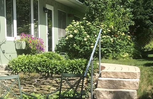 Elkhart Lake Cottage | Elkhart Lake lakeside cottage