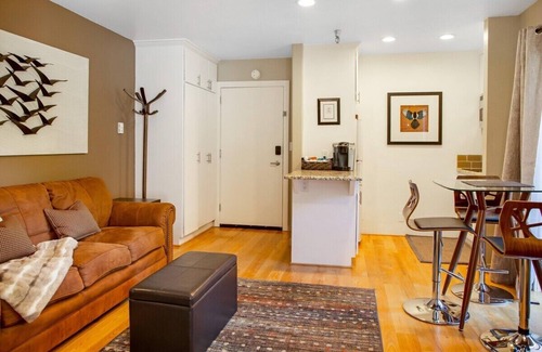 Elkhorn Village Condo | Elkhorn Condo Walk to Dollar!