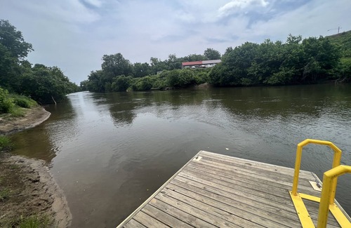Jonesville Apartment | Elkin Apartment - Walk to Main St. Social District