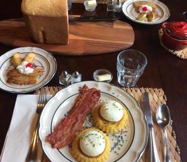 Pagosa Springs Bed & Breakfast | Elkwood Manor Bed & Breakfast