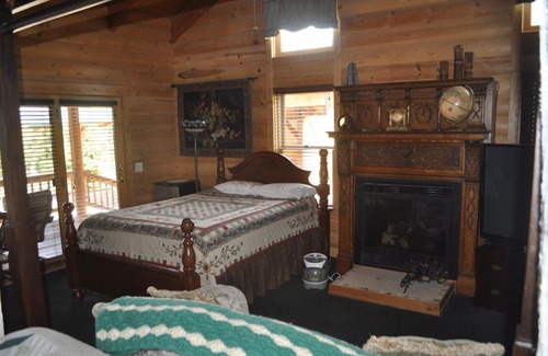 Pagosa Springs Bed & Breakfast | Elkwood Manor Bed & Breakfast