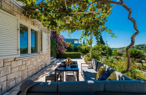 Srebreno Apartment | Ellanna