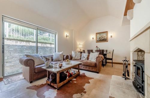 Burford House | Ellen Cottage