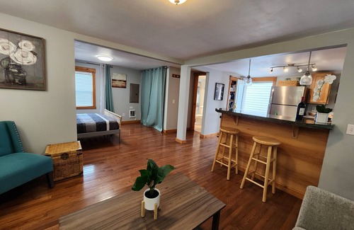 Ellensburg House | Ellensburg Cottage *2024 UPDATE