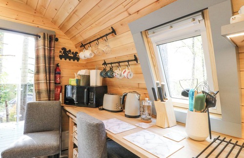 Appin Cottage | ELLERIC PODS - THE LAST RESORT, pet friendly, with a garden in Appin