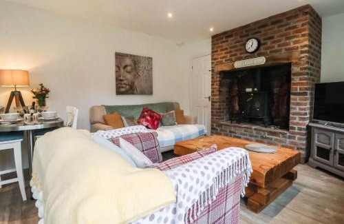 Hornsea House | Ellesmere Cottage