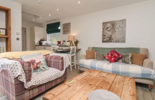 Hornsea House | Ellesmere Cottage