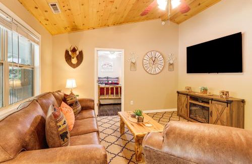 Ellijay House | Ellijay Cabin Private Fire Pit and Community Perks!
