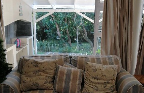 Kenton on Sea Apartment | ELLIOT 22, 100m from beach & river mouth