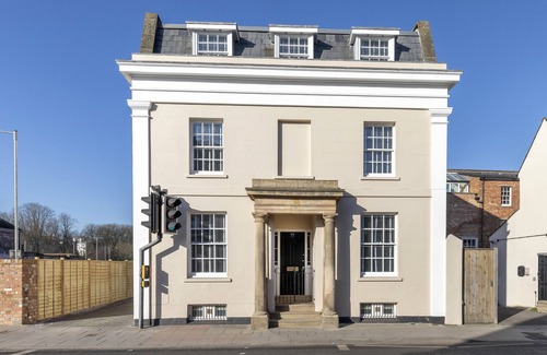 Cheltenham Apartment | Elliot Oliver - Stunning 6 Bedroom Regency House With Parking
