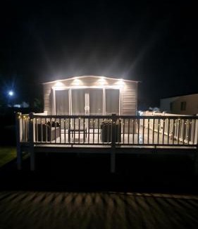 Dogdyke House | Ellis Retreats at Tattershall Lakes