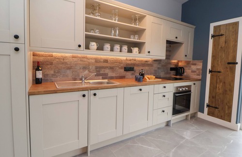 Ruthin Cottage | Elliw