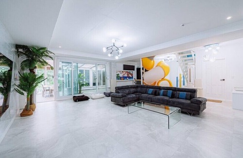 Gapyeong House | ello-el kids Pool Villa Pension