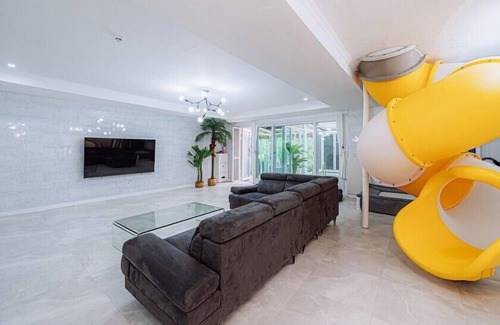 Gapyeong House | ello-el kids Pool Villa Pension